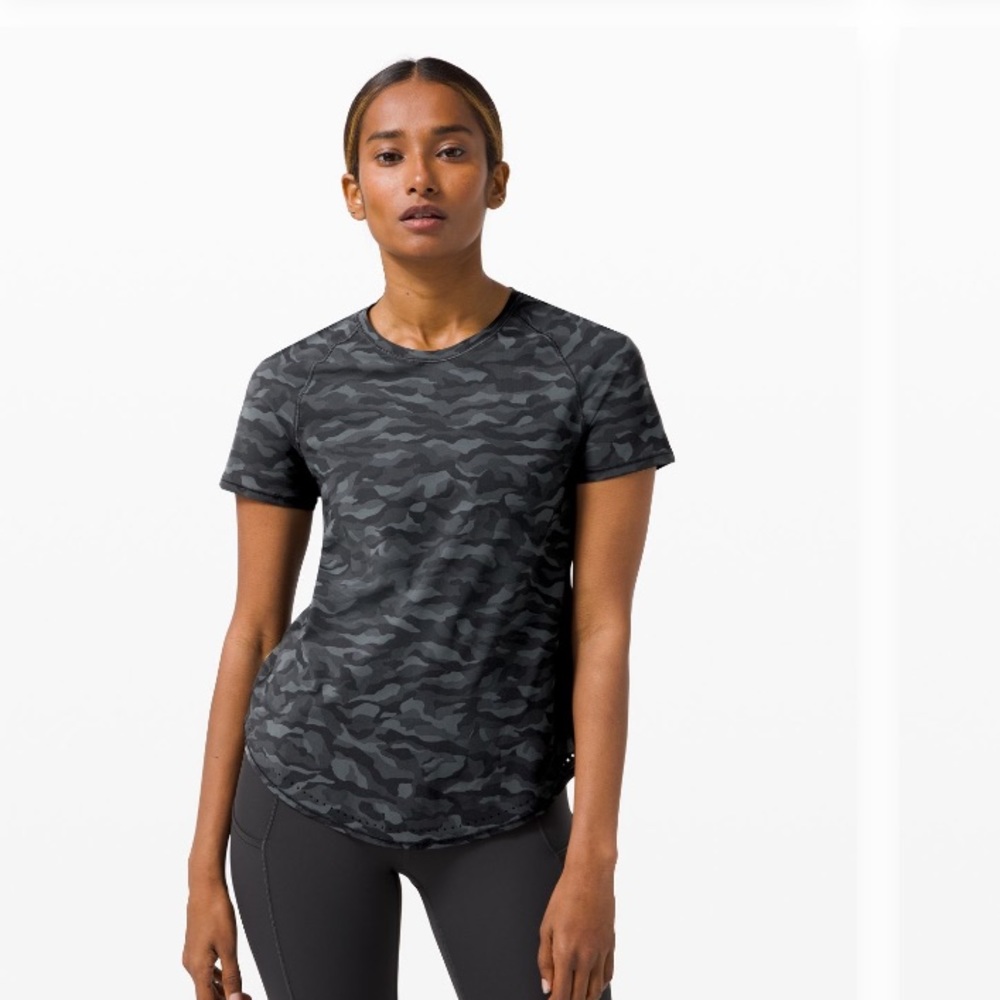 Lululemon Rise and Run Short Sleeve Size 2